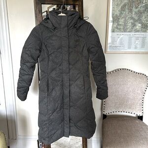 The North Face Down Alternative fitted winter coat